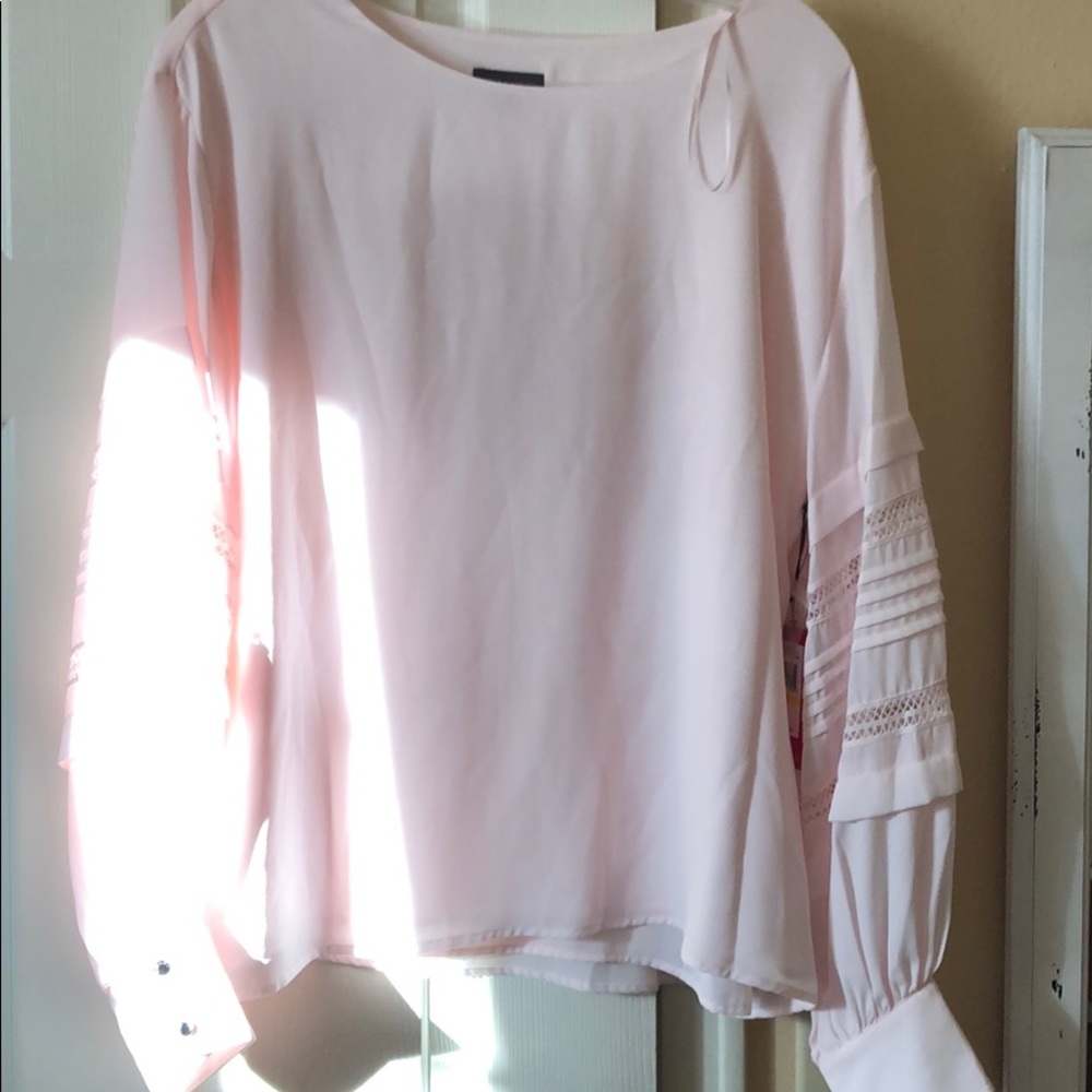 Pink blouse - Picture 1 of 4